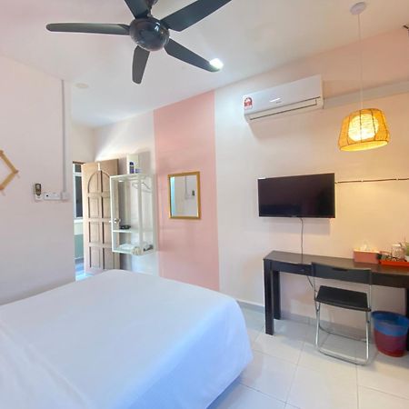 קמפונג קואלה בסוט Besut Guesthouse מראה חיצוני תמונה